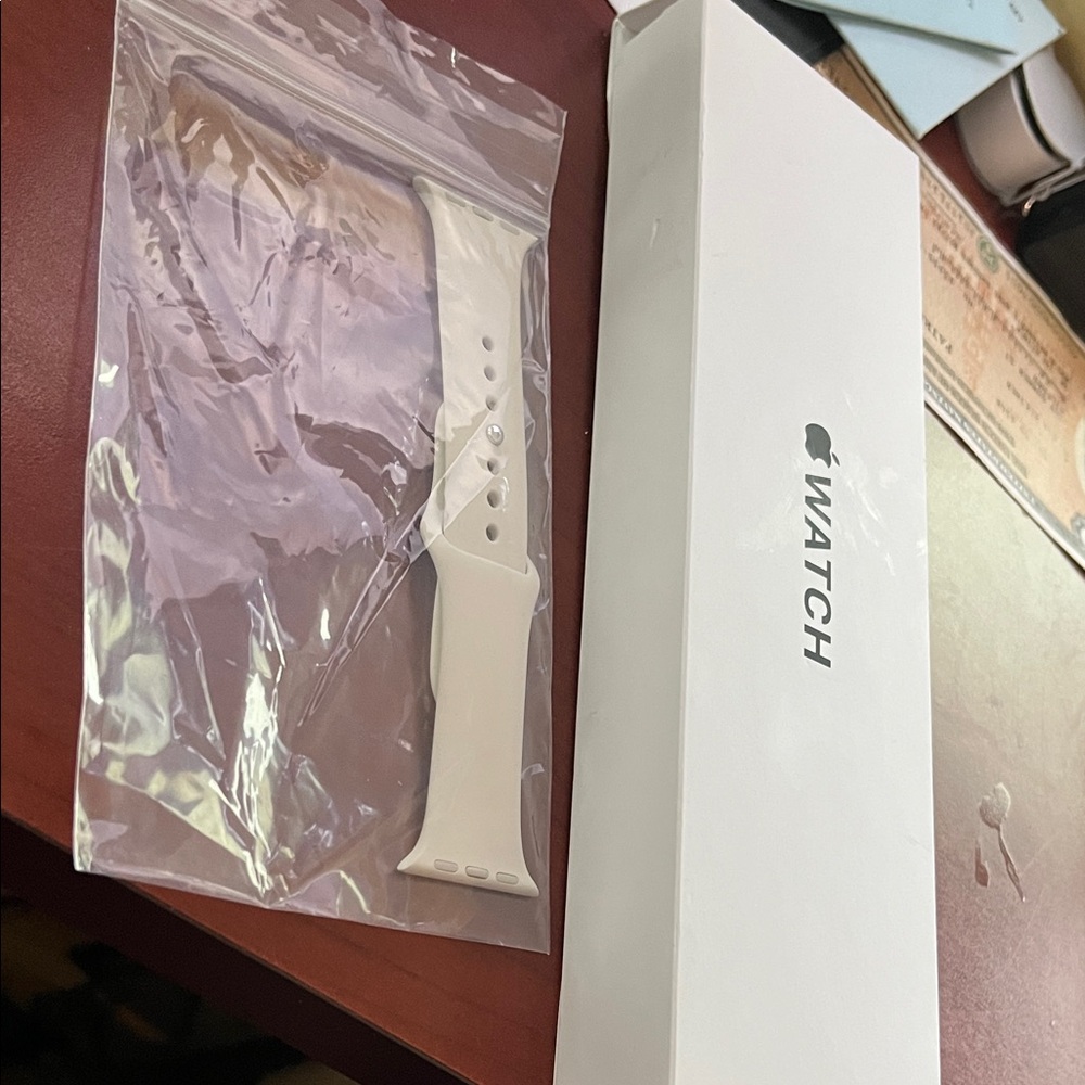 Starlight Apple Elegant White band size small/medium